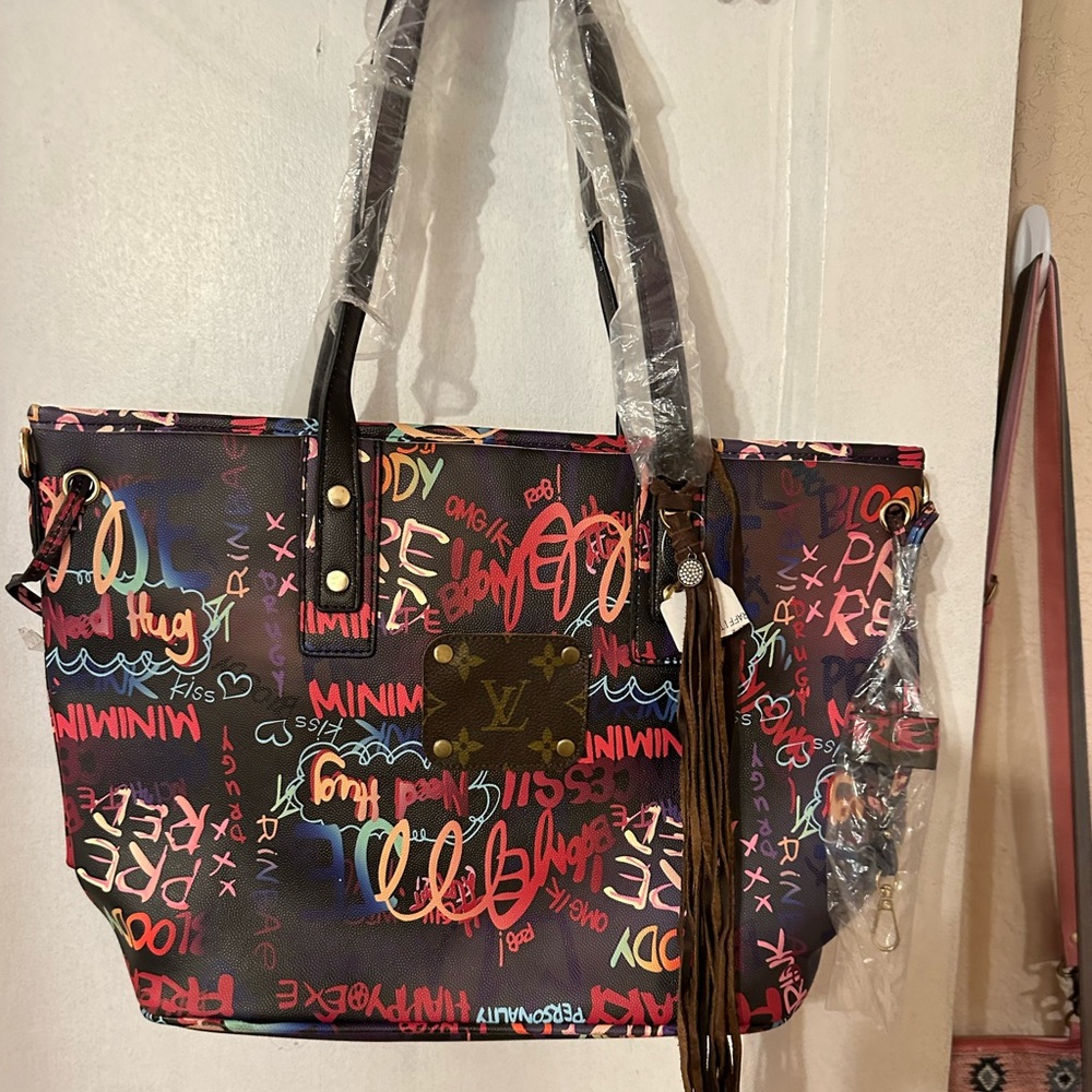 Boutique graffiti bag